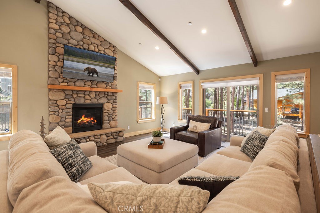 451 Pineview Property Photo 7