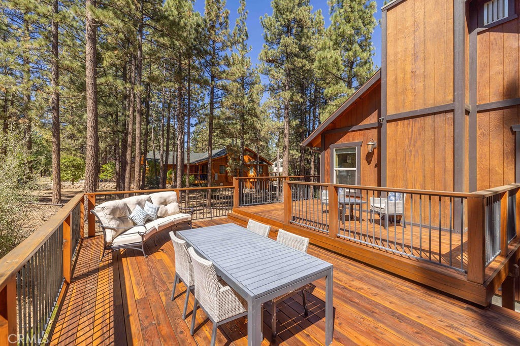 451 Pineview Property Photo 8
