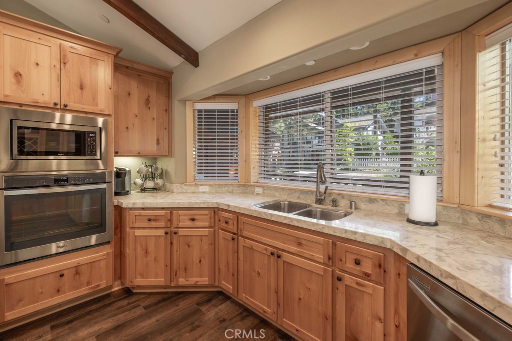 451 Pineview Property Photo 13