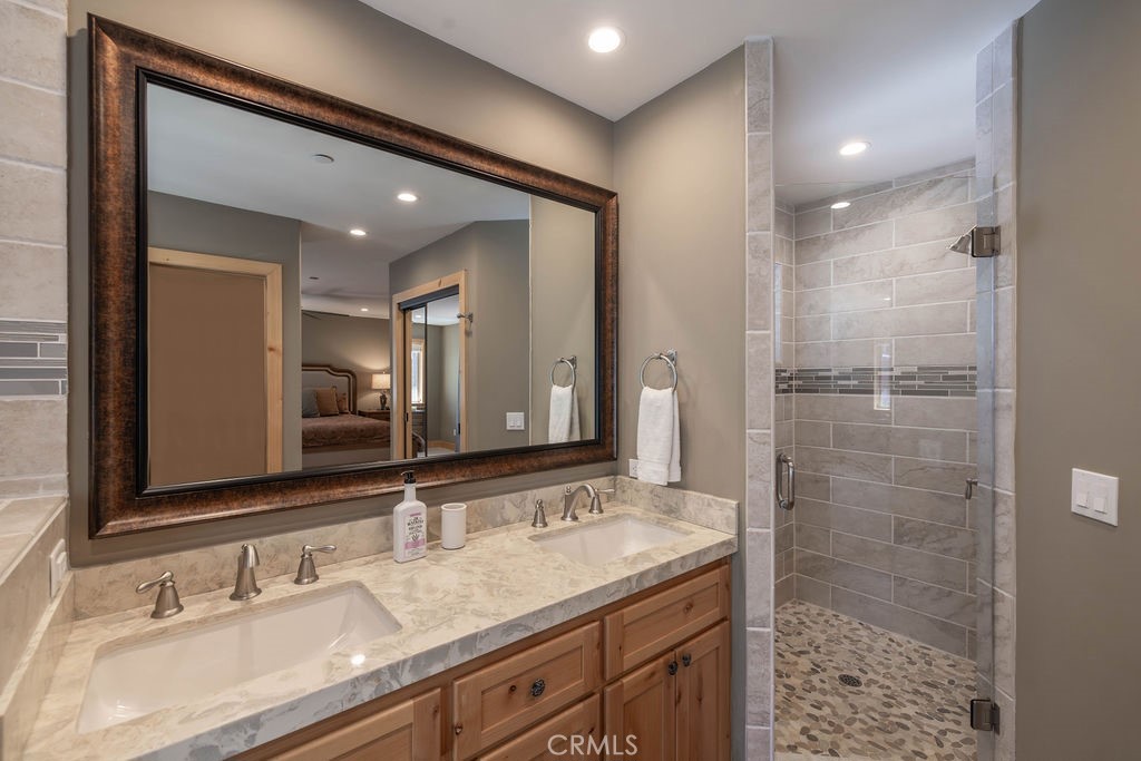 451 Pineview Property Photo 25
