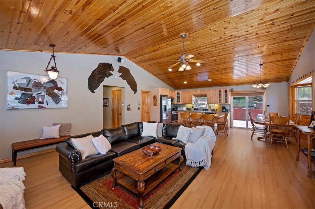 473 Villa Grove Property Photo 14