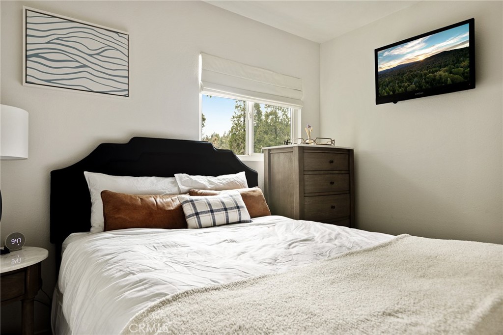 24379 San Moritz Property Photo 8