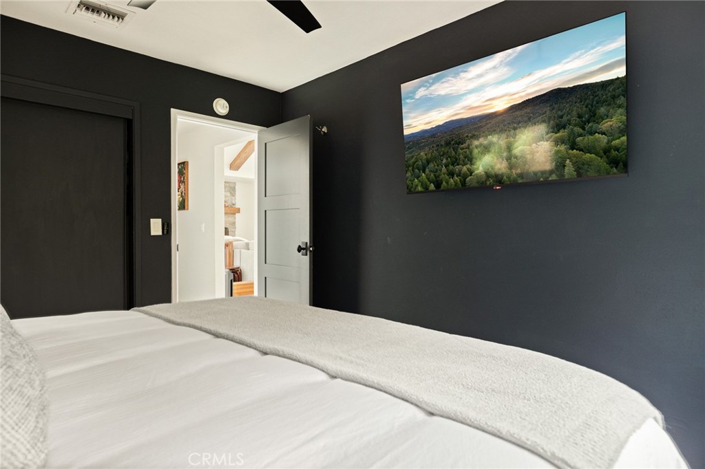 24379 San Moritz Property Photo 13