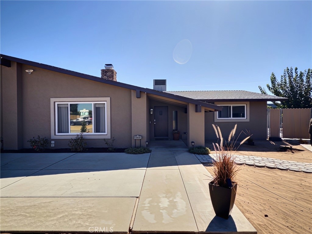 13851 Titonka Property Photo 3