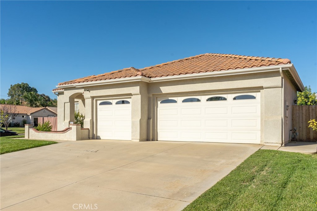 441 Autumn Lane Property Photo 3