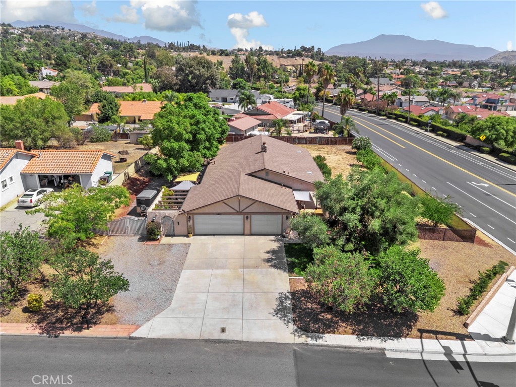 11990 Lasselle Street Property Photo 3