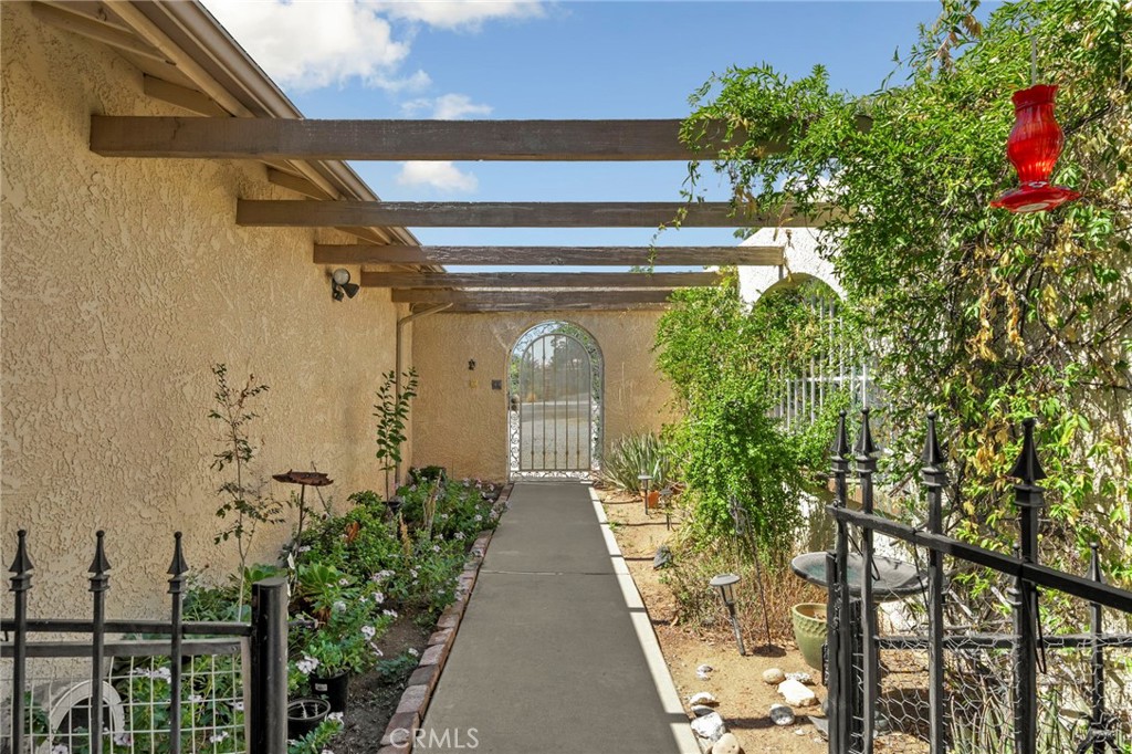 11990 Lasselle Street Property Photo 6