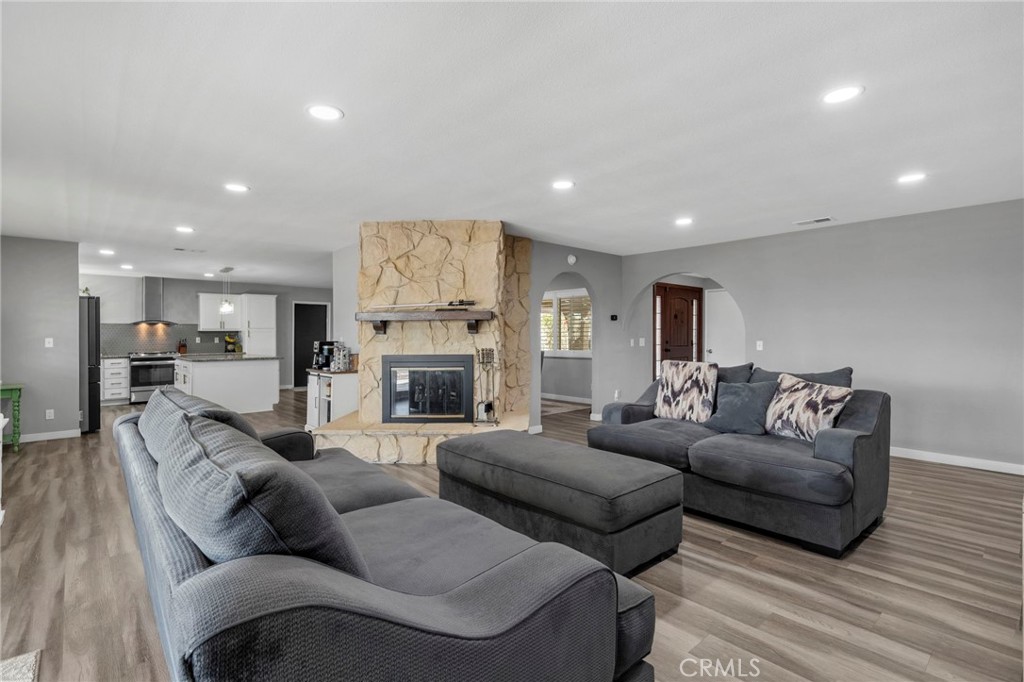 11990 Lasselle Street Property Photo 13