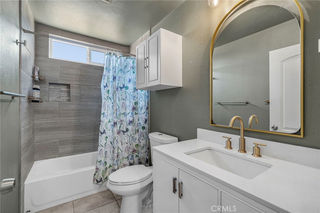 11990 Lasselle Street Property Photo 28