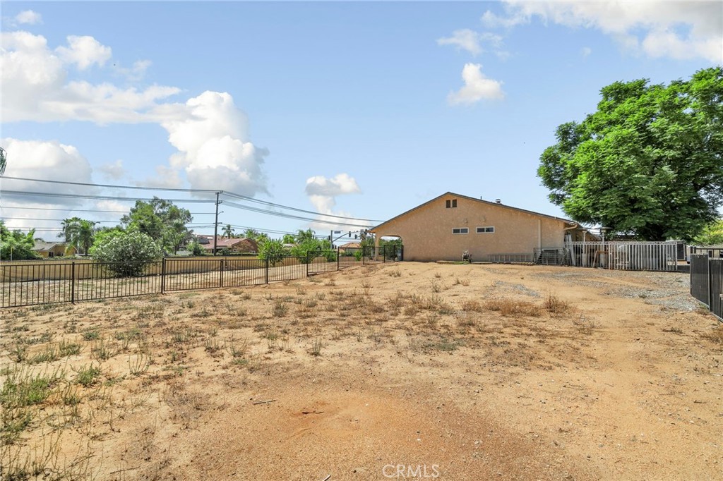 11990 Lasselle Street Property Photo 41