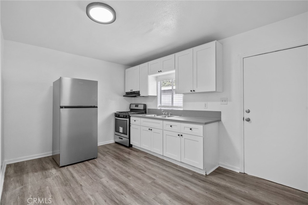 9538 Compton Avenue Property Photo 12