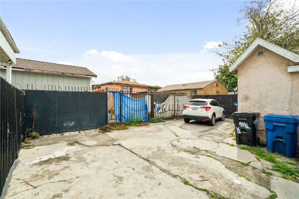 9538 Compton Avenue Property Photo 26