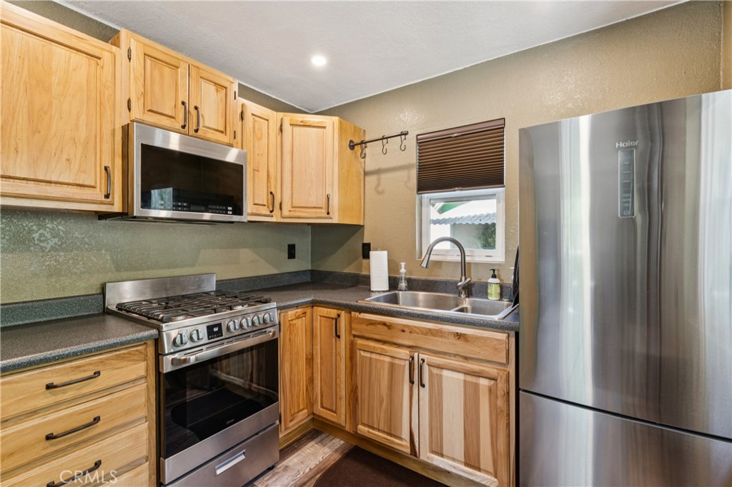 903 W Rainbow Boulevard Property Photo 7