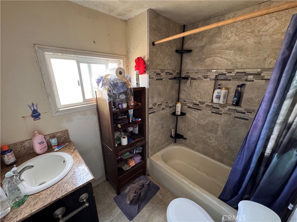 25508 Paloma Drive Property Photo 9