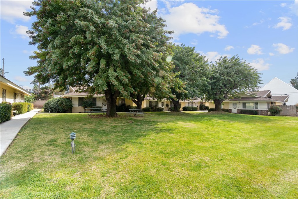 534 Roosevelt Road A Property Photo 2
