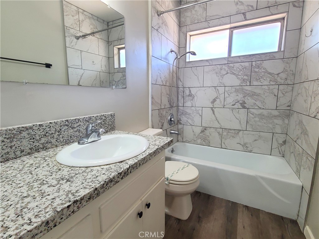 534 Roosevelt Road A Property Photo 10