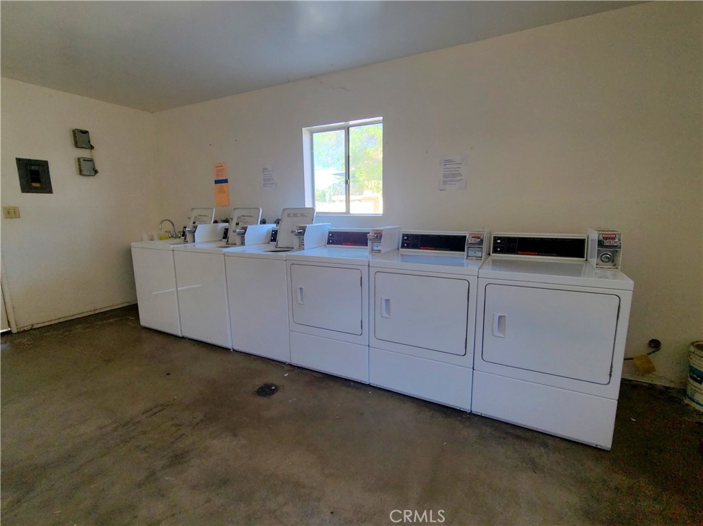 534 Roosevelt Road A Property Photo 16
