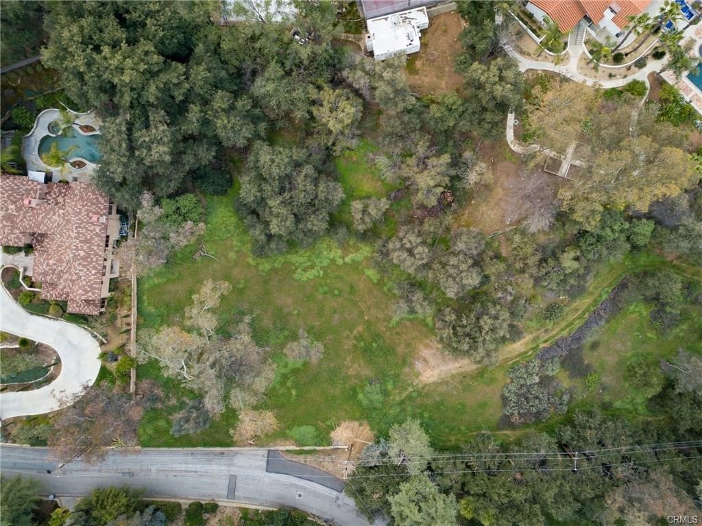 1702 Dwight Property Photo 12