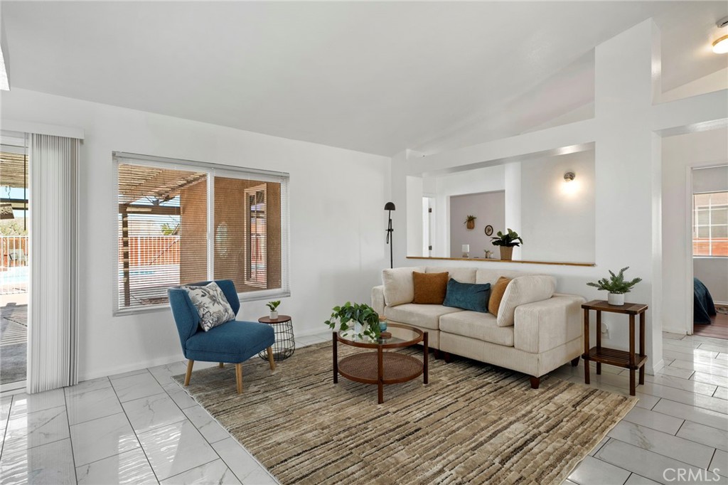 11778 Begonia Property Photo 1