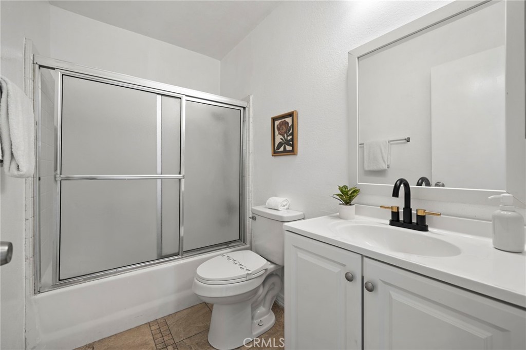 11778 Begonia Property Photo 13