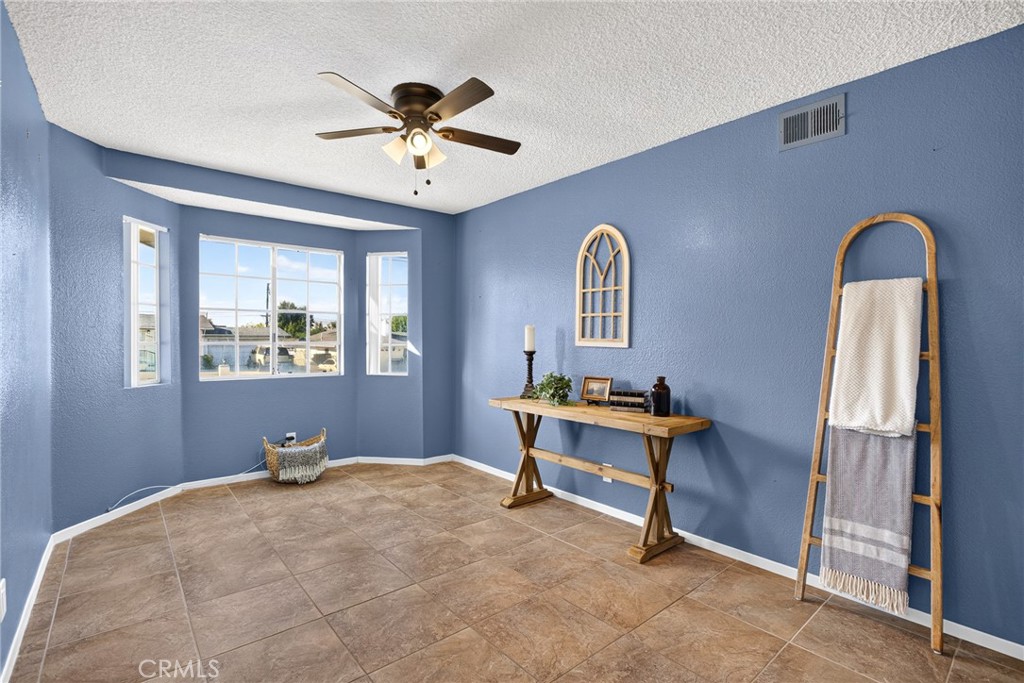 35640 Avenue H Property Photo 12