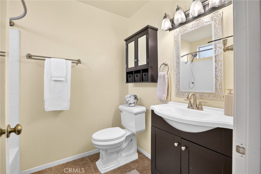 35640 Avenue H Property Photo 17