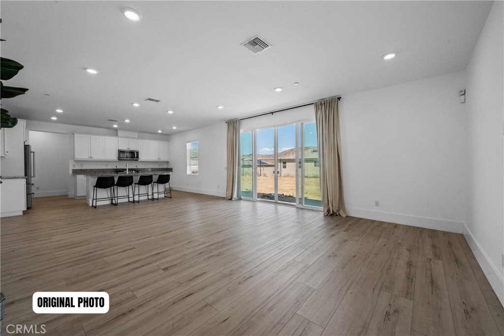 21199 Old Gate Court Property Photo 4