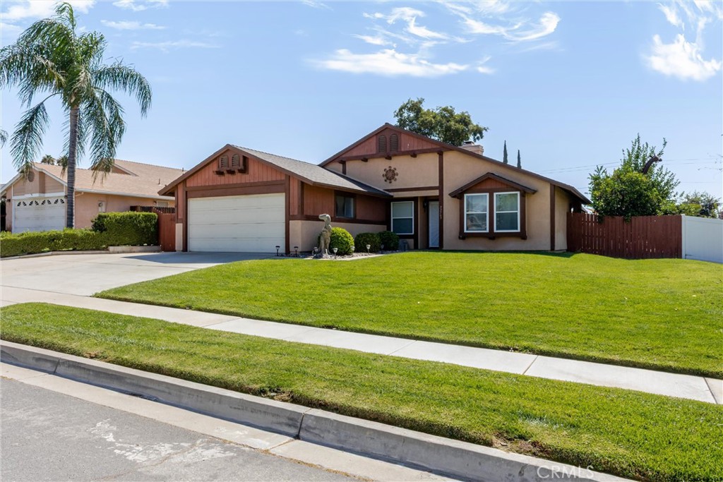 33763 Noreen Property Photo 2