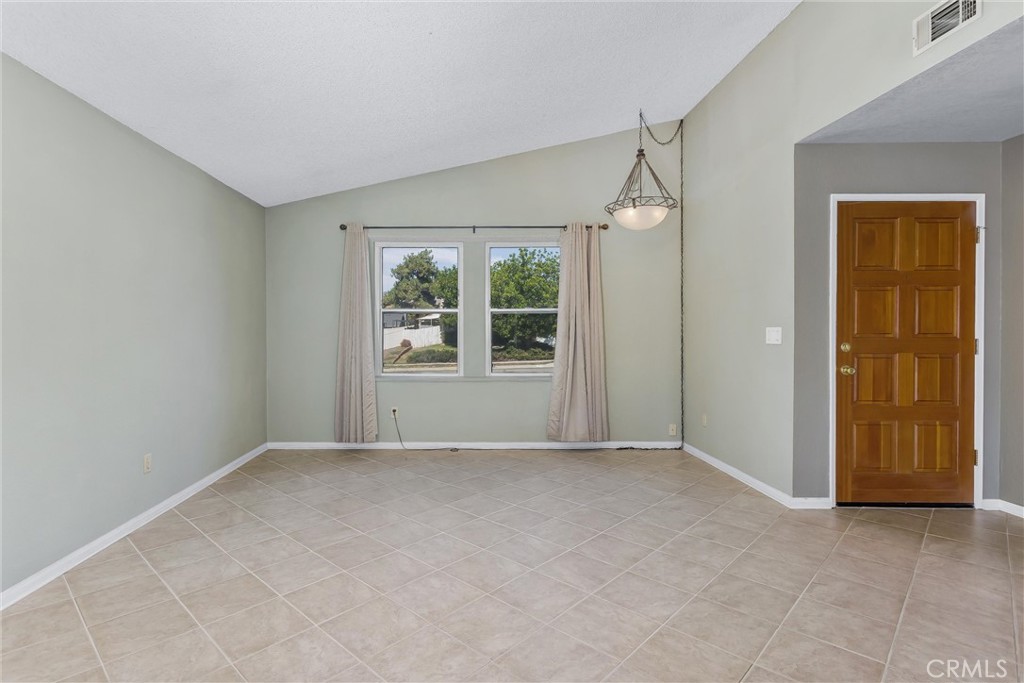 33763 Noreen Property Photo 5