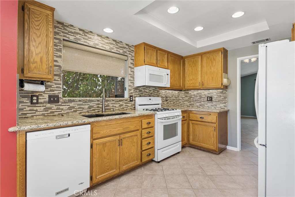 33763 Noreen Property Photo 9
