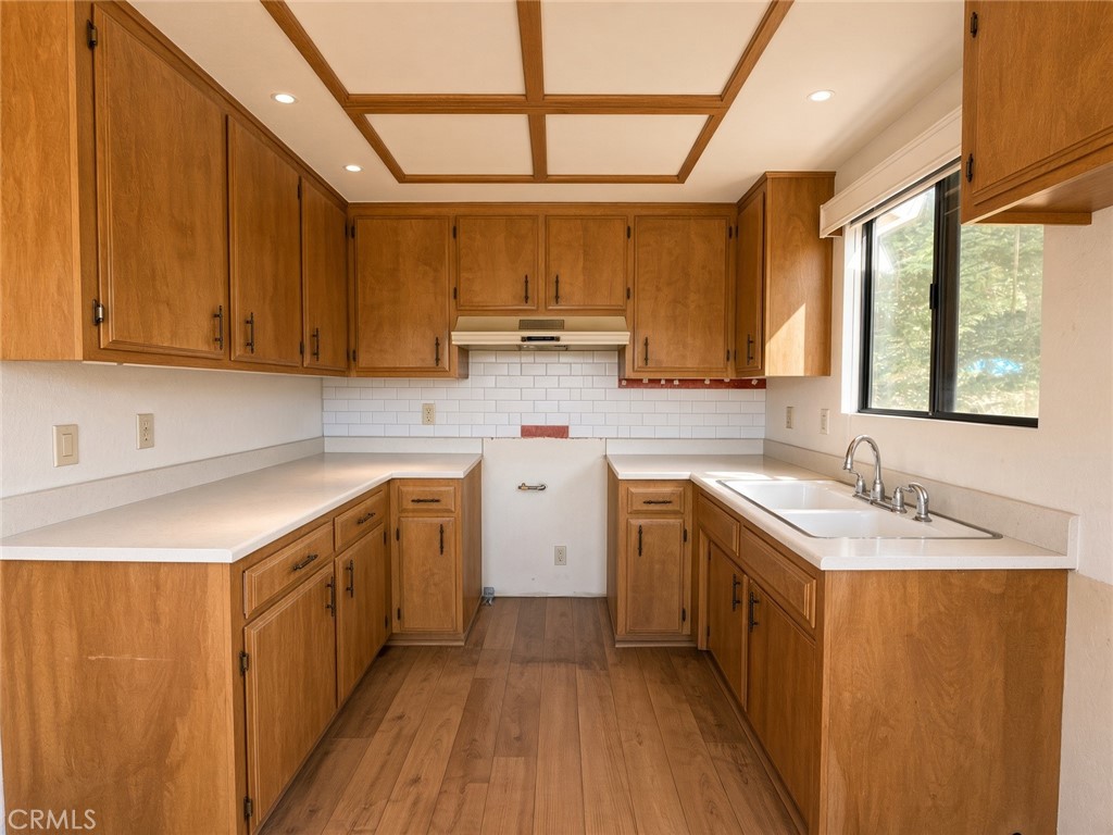 25075 Basel Property Photo 3