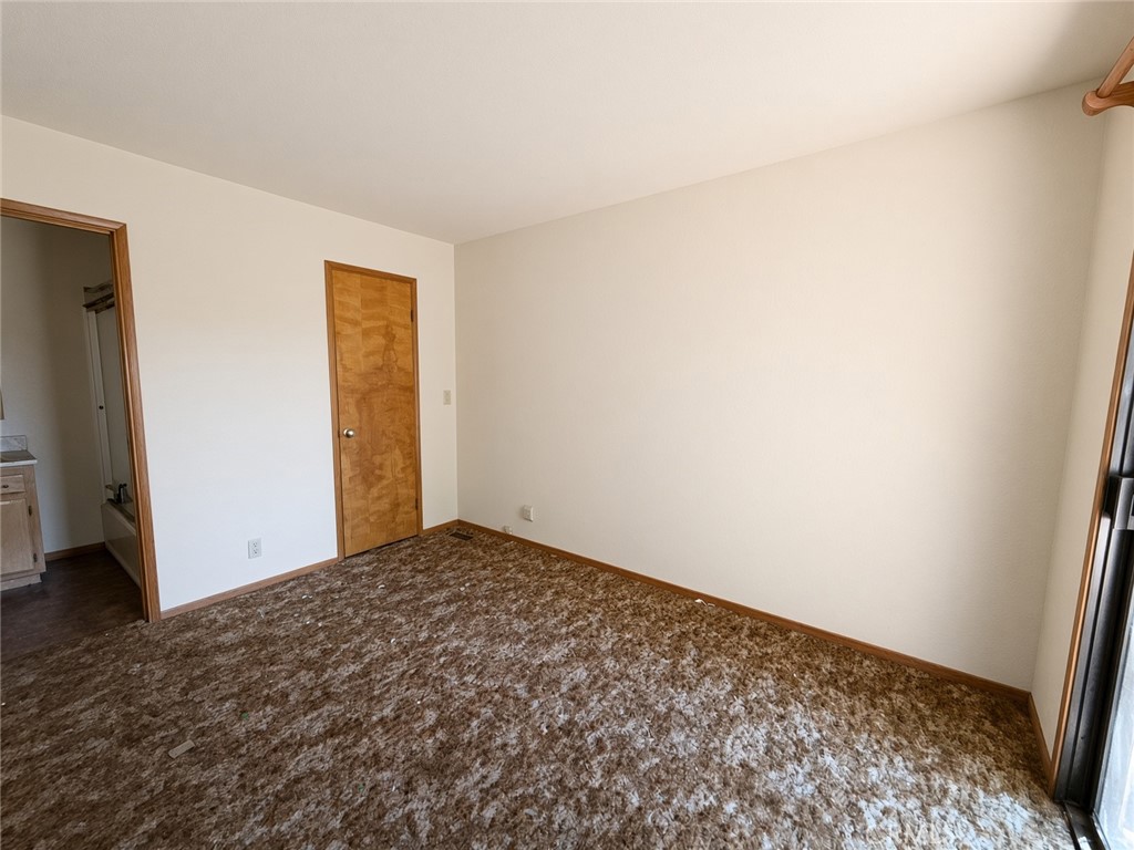 25075 Basel Property Photo 9