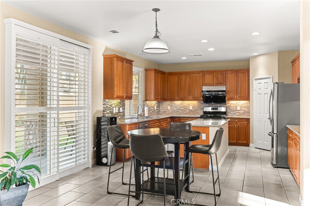 11002 Persimmon Property Photo 8