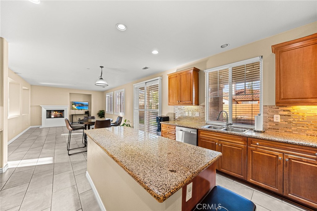 11002 Persimmon Property Photo 11