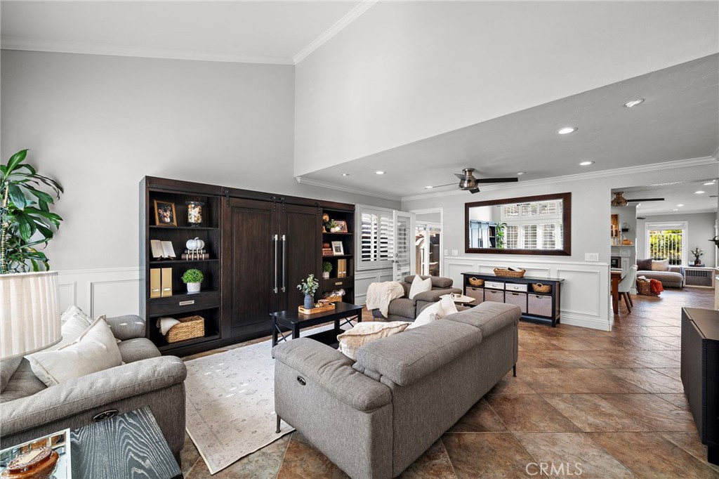11587 Chadwick Property Photo 4