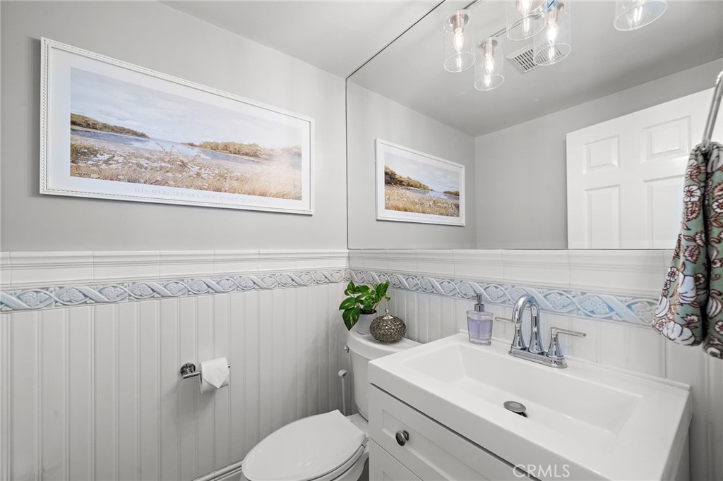 11587 Chadwick Property Photo 7