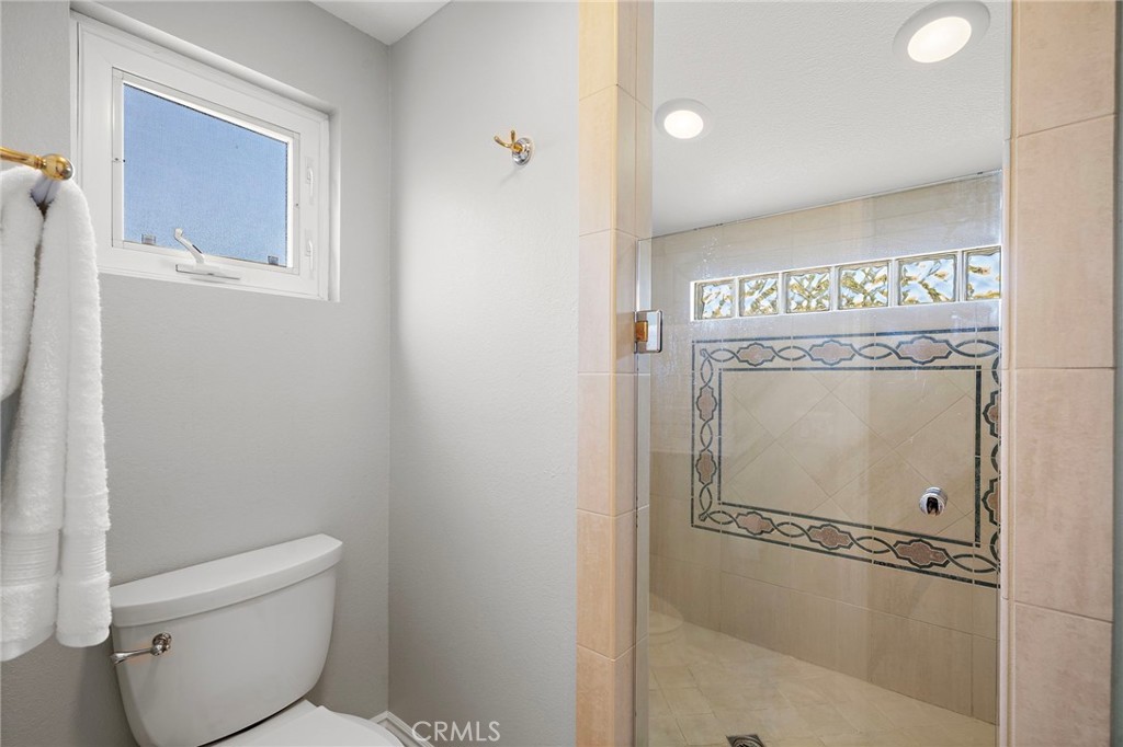 11587 Chadwick Property Photo 28