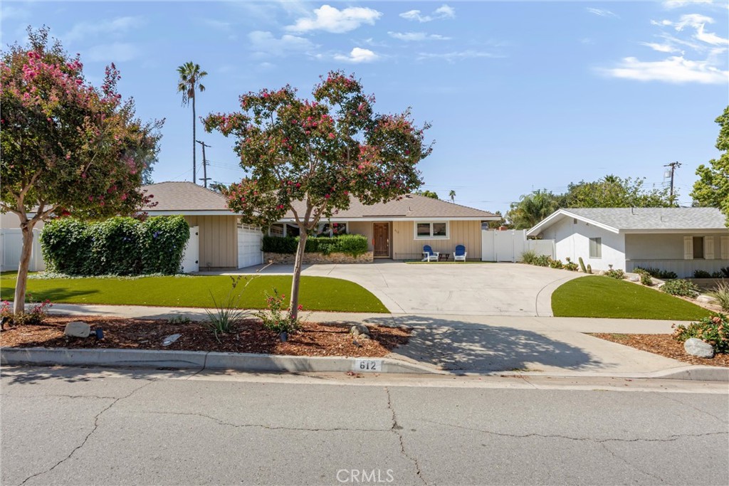 612 Lakeside Avenue Property Photo 3