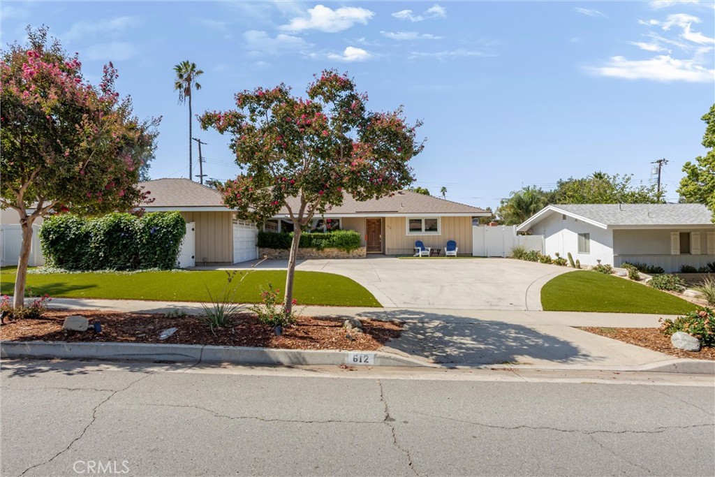 612 Lakeside Avenue Property Photo 3