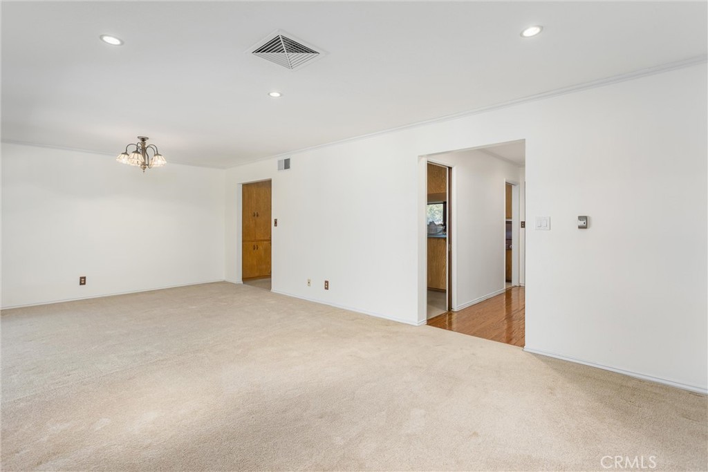 612 Lakeside Avenue Property Photo 7