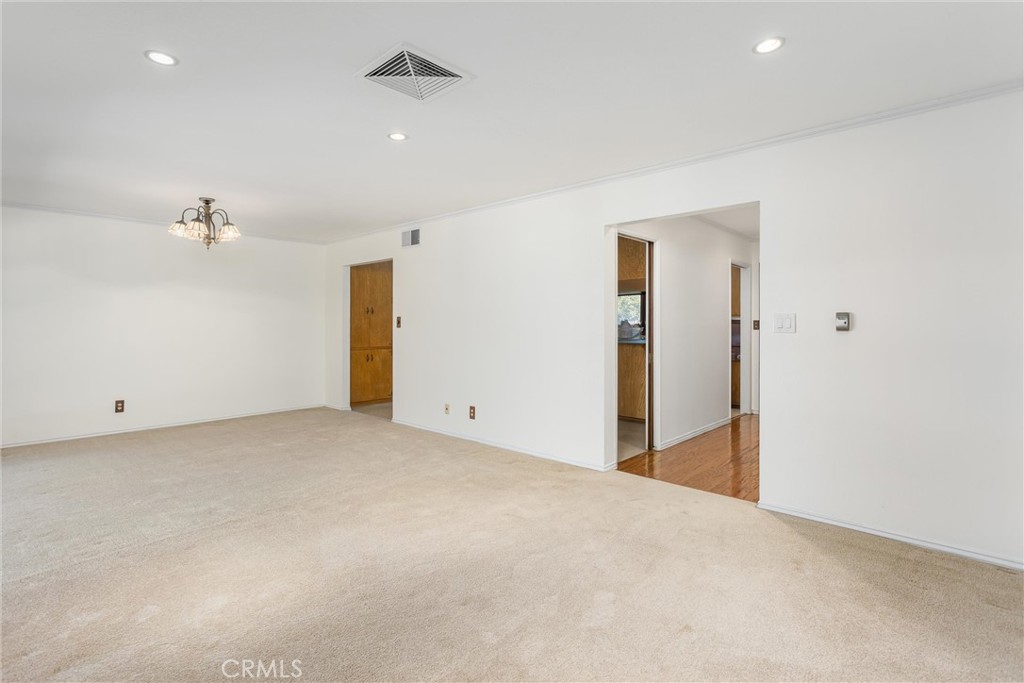 612 Lakeside Avenue Property Photo 7