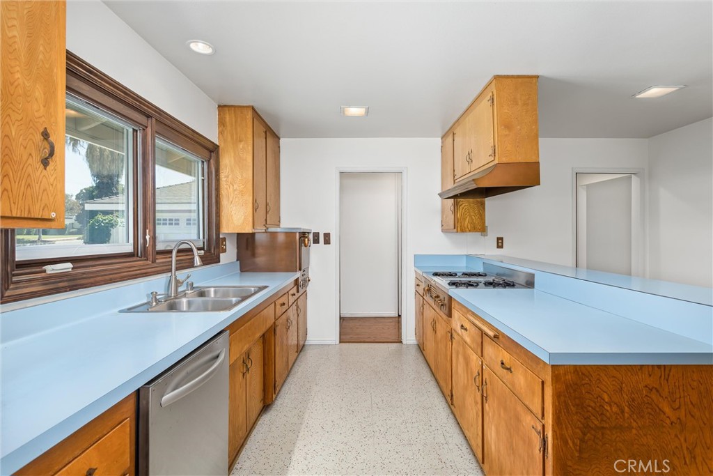 612 Lakeside Avenue Property Photo 16