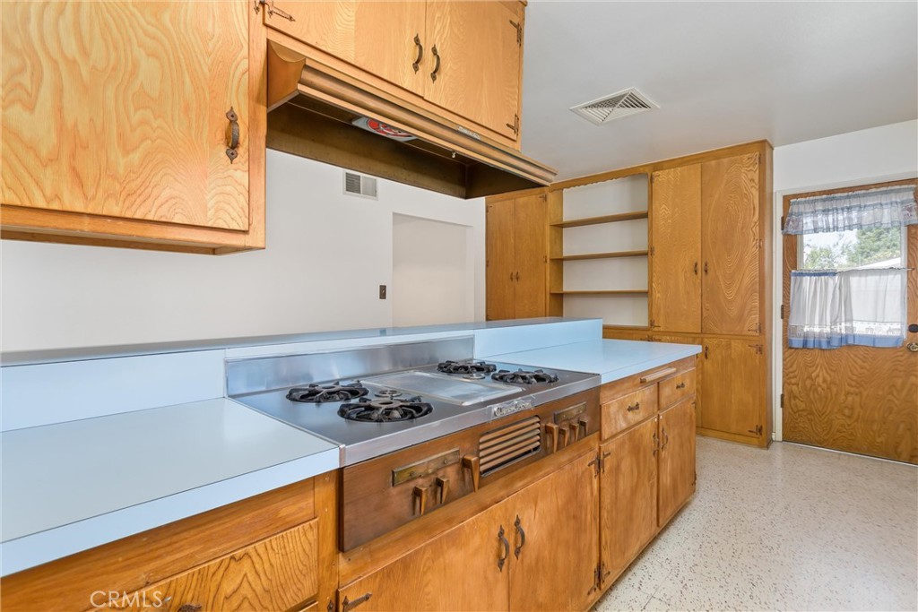612 Lakeside Avenue Property Photo 18