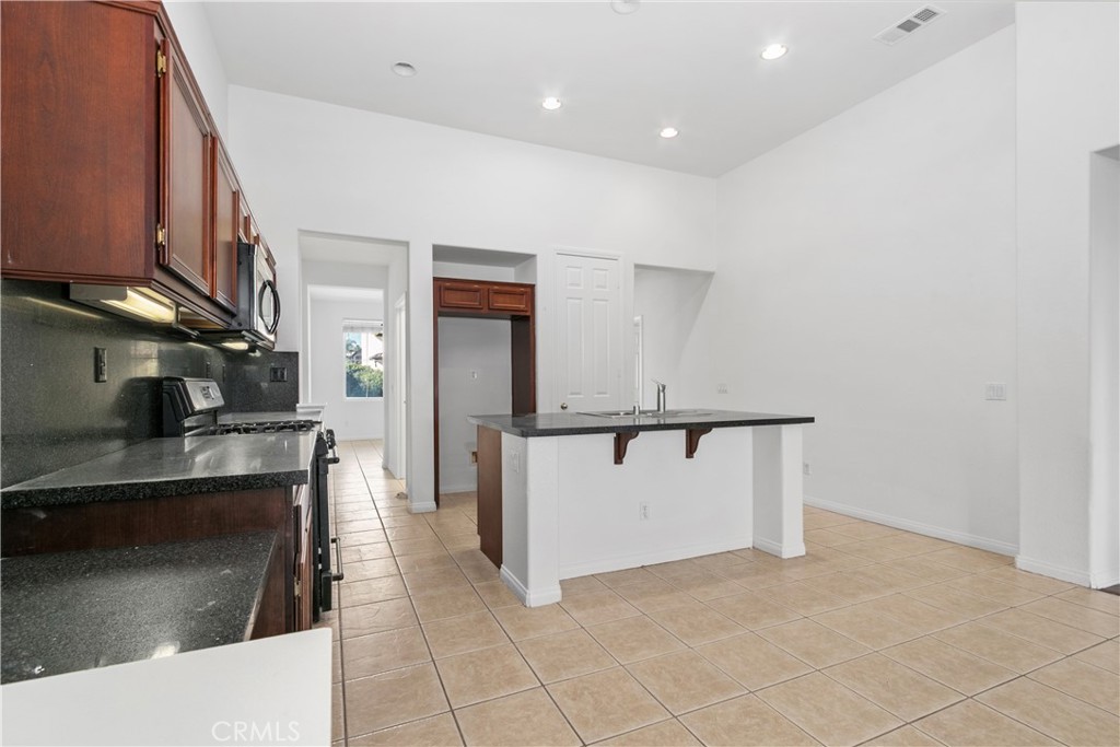 1673 Jade Moon Property Photo 8