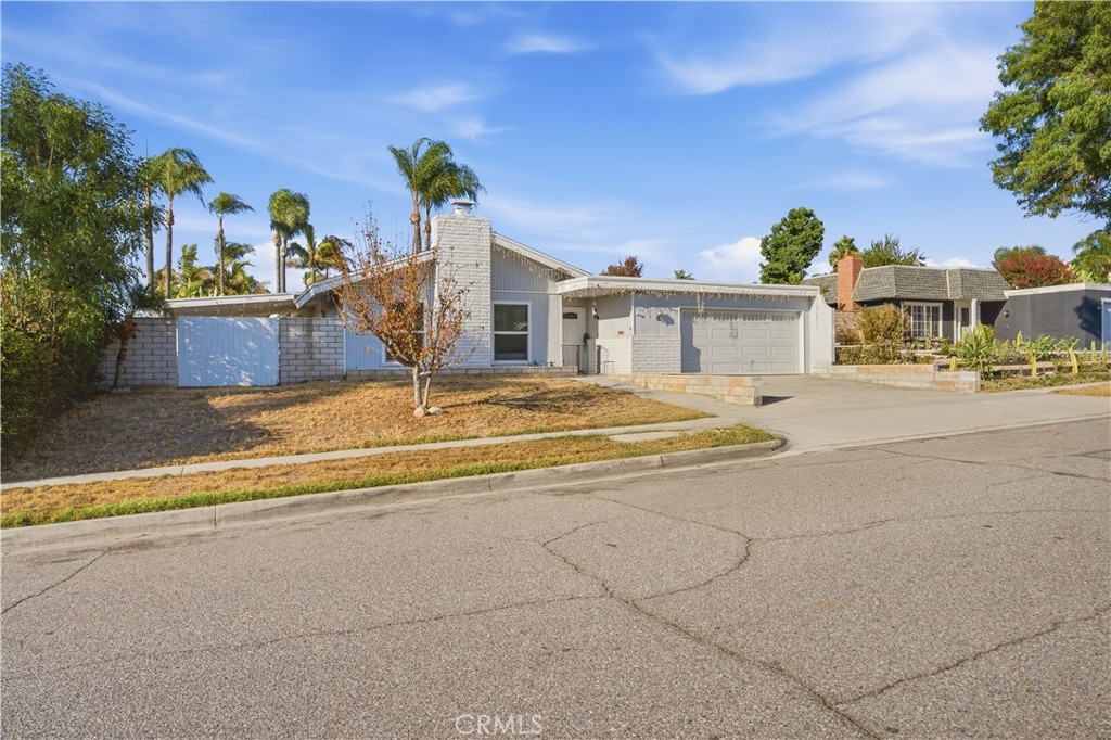 22574 Kentfield Property Photo 2