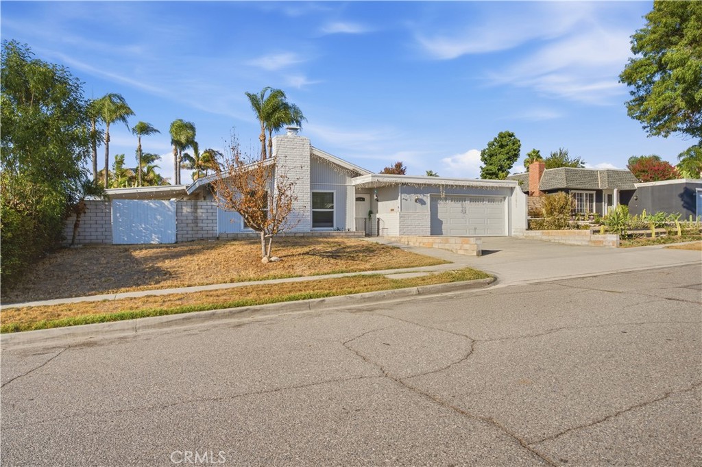 22574 Kentfield Property Photo 3
