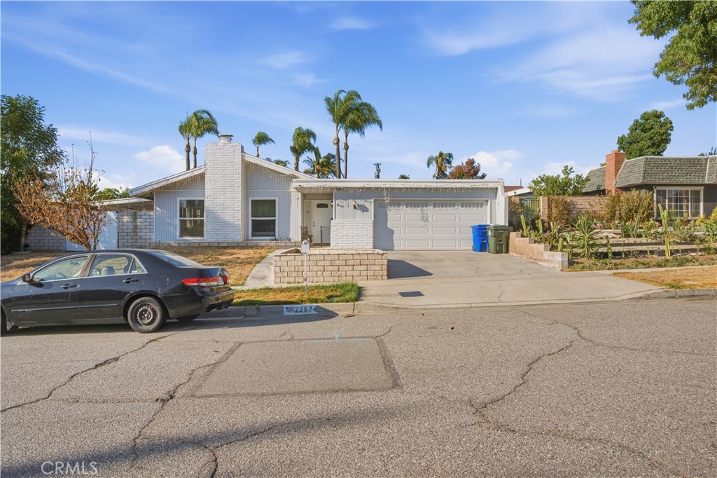 22574 Kentfield Property Photo 5