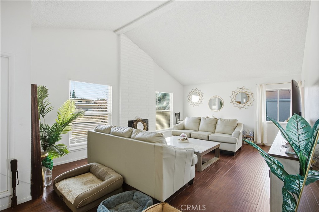 22574 Kentfield Property Photo 7