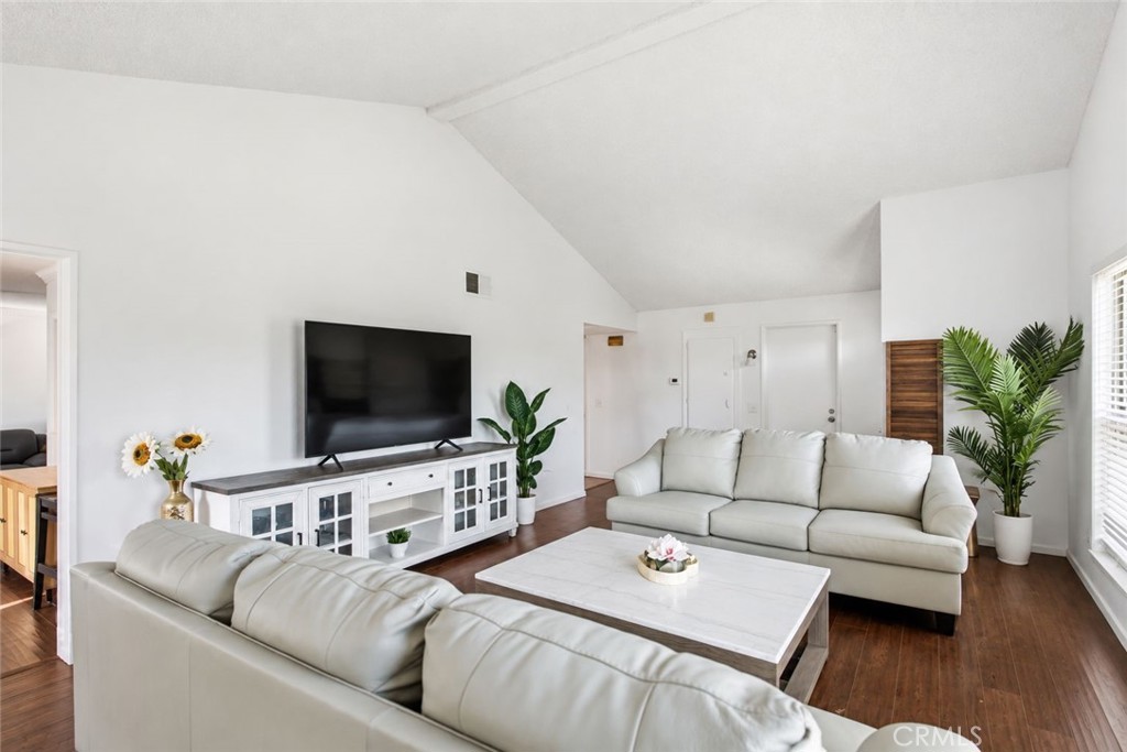 22574 Kentfield Property Photo 8