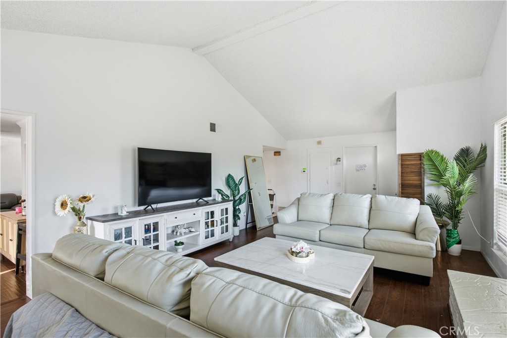22574 Kentfield Property Photo 9